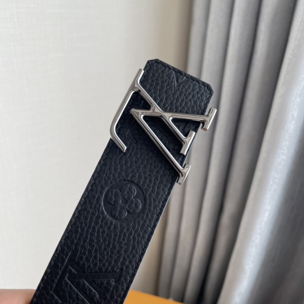Louis Vuitton Belt 6 (width 4cm)