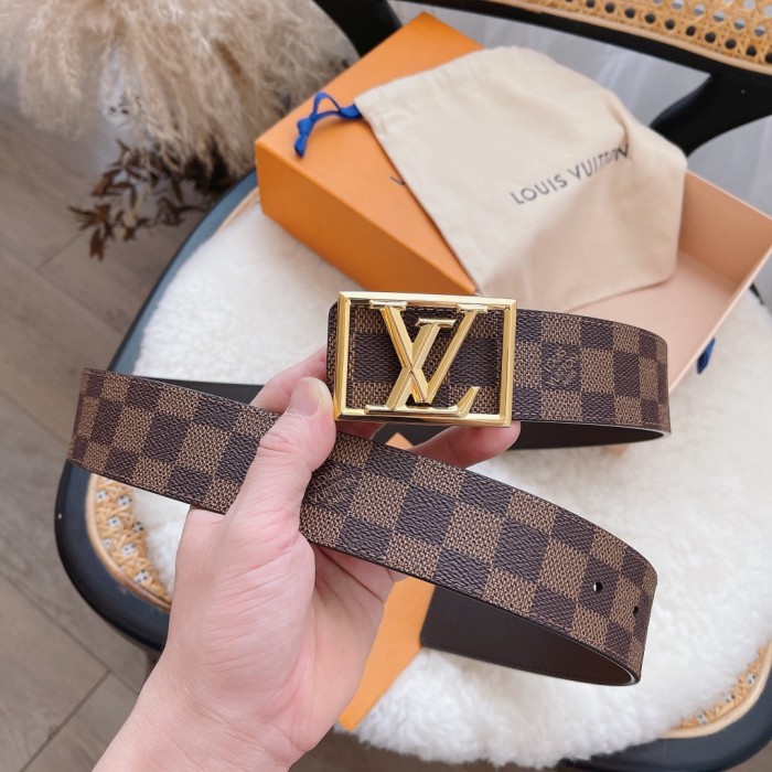 Louis Vuitton Belt 3 (width 4cm)