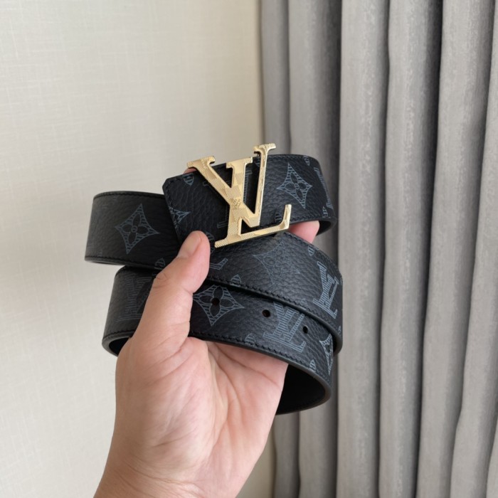 Louis Vuitton Belt 7 (width 4cm)