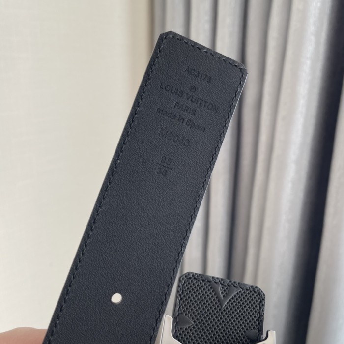 Louis Vuitton Belt 9 (width 4cm)