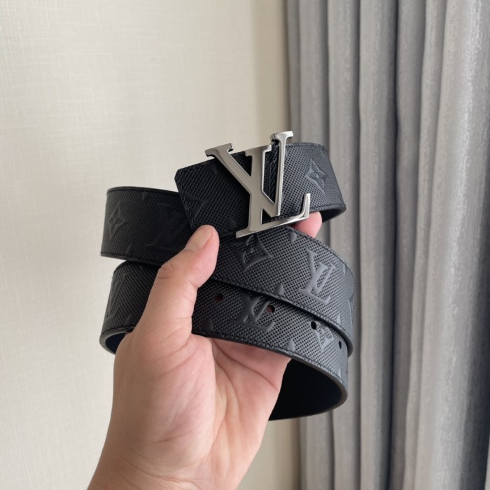 Louis Vuitton Belt 9 (width 4cm)