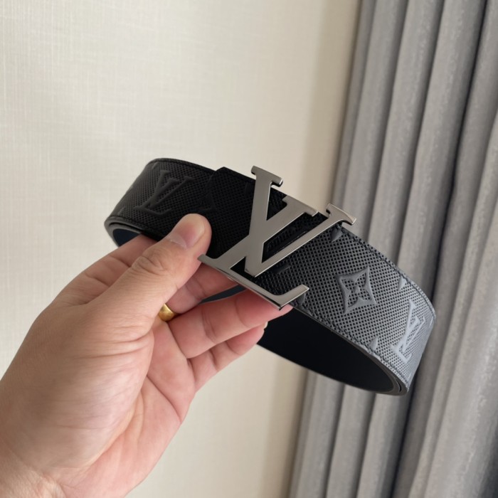 Louis Vuitton Belt 9 (width 4cm)