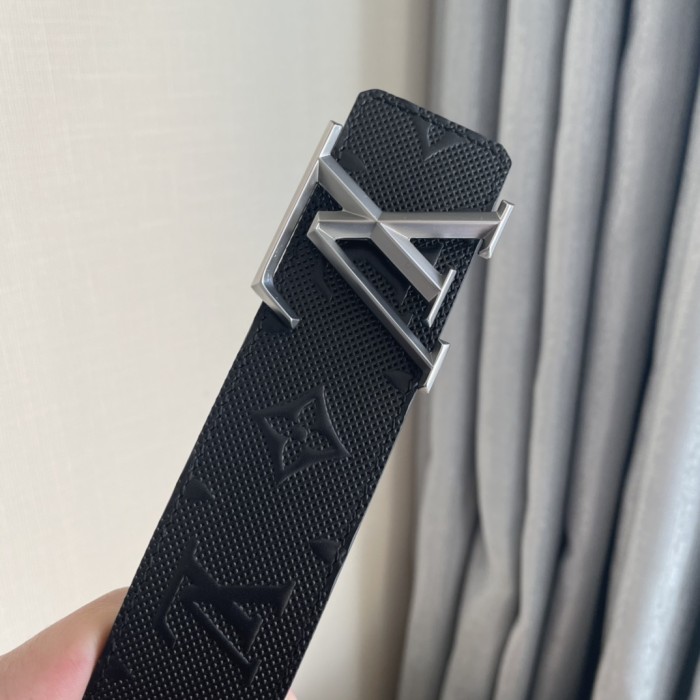Louis Vuitton Belt 7 (width 4cm)