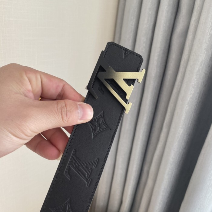 Louis Vuitton Belt 9 (width 4cm)