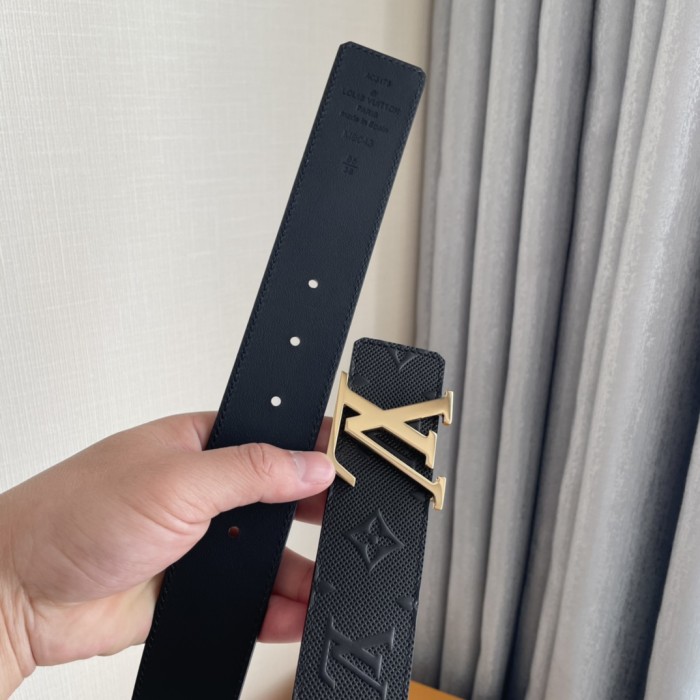 Louis Vuitton Belt 9 (width 4cm)
