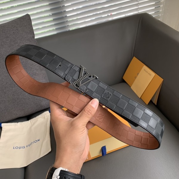 Louis Vuitton Belt 11 (width 4cm)