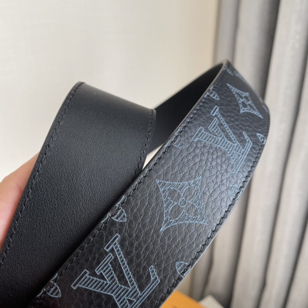 Louis Vuitton Belt 7 (width 4cm)