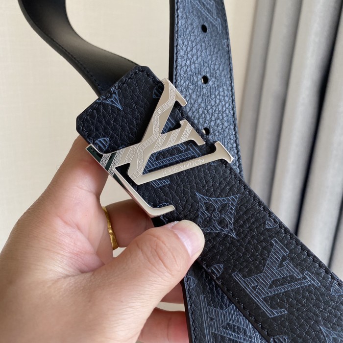 Louis Vuitton Belt 12 (width 4cm)