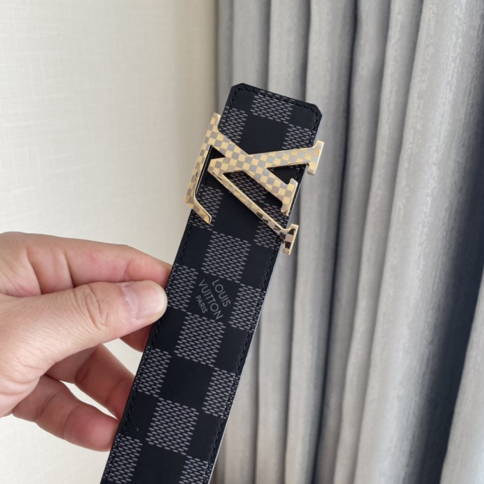Louis Vuitton Belt 9 (width 4cm)