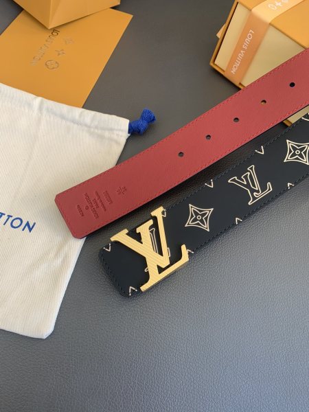 Louis Vuitton Belt 10 (width 4cm)