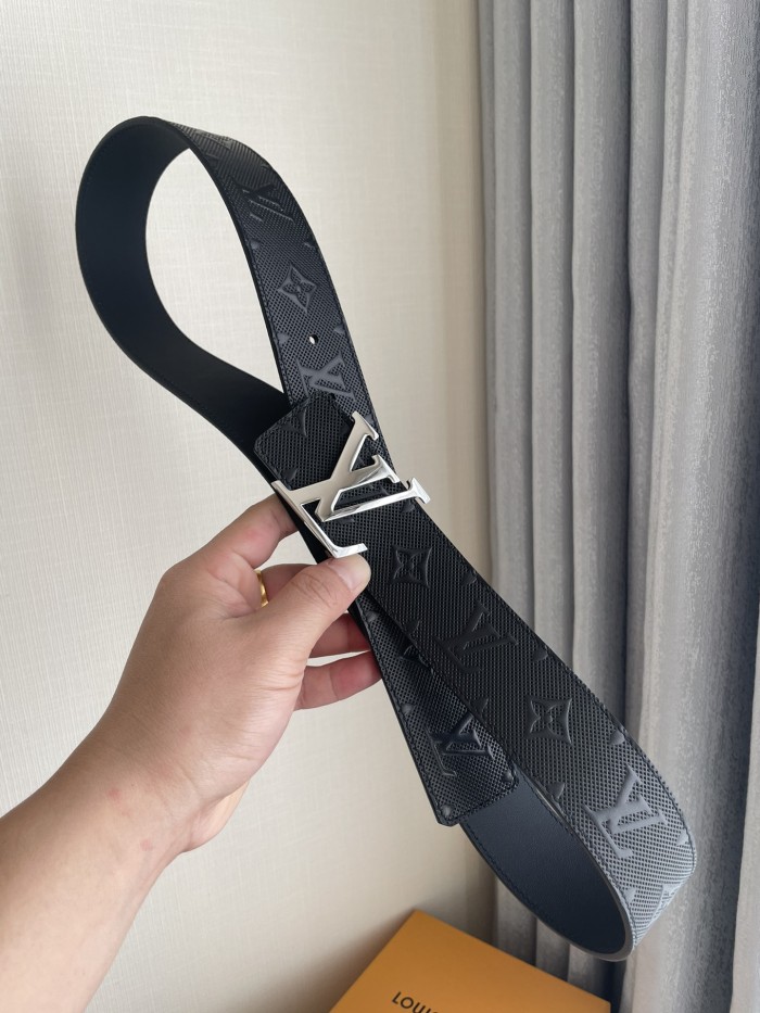 Louis Vuitton Belt 9 (width 4cm)