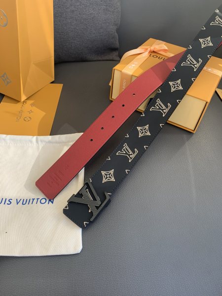 Louis Vuitton Belt 10 (width 4cm)