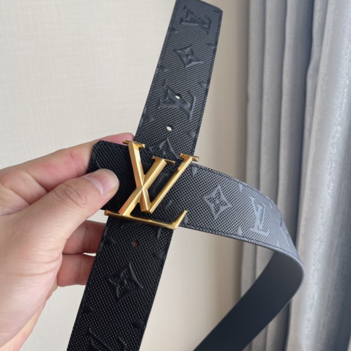 Louis Vuitton Belt 7 (width 4cm)