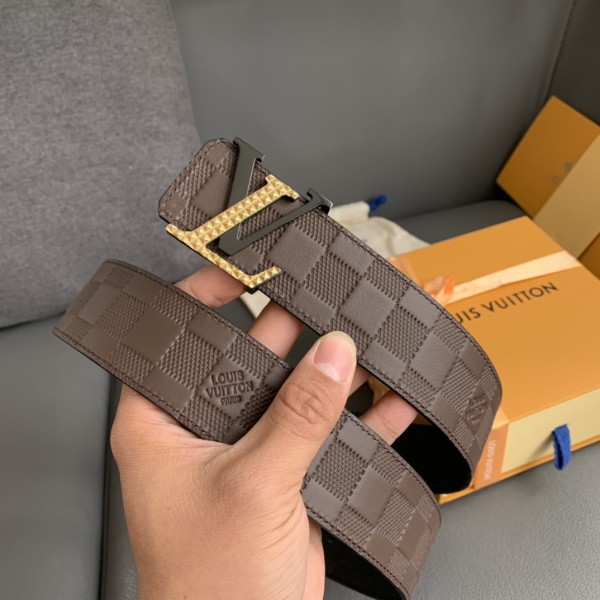 Louis Vuitton Belt 11 (width 4cm)