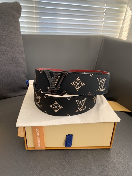 Louis Vuitton Belt 10 (width 4cm)