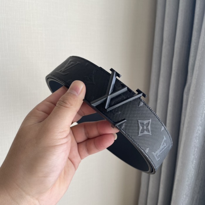 Louis Vuitton Belt 7 (width 4cm)