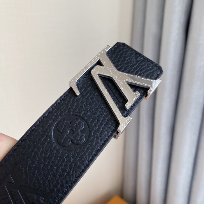 Louis Vuitton Belt 12 (width 4cm)