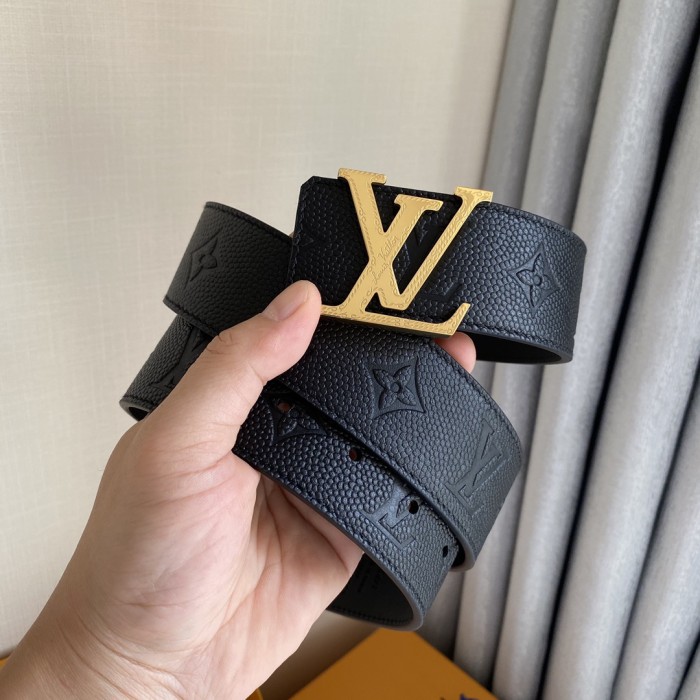 Louis Vuitton Belt 12 (width 4cm)