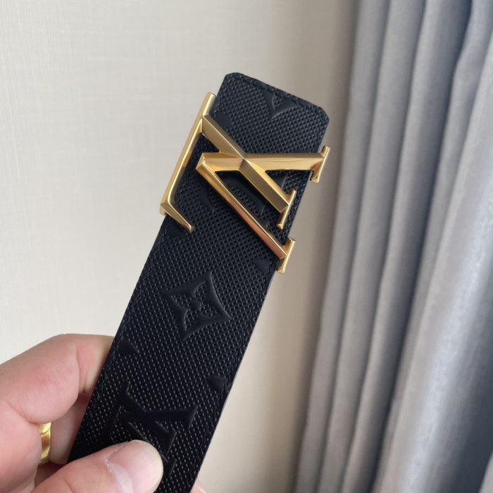 Louis Vuitton Belt 7 (width 4cm)