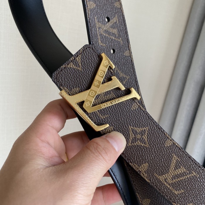 Louis Vuitton Belt 13 (width 4cm)