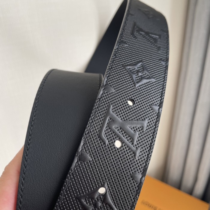 Louis Vuitton Belt 9 (width 4cm)