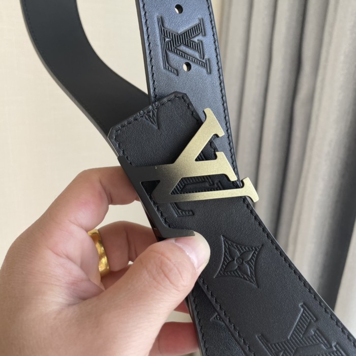 Louis Vuitton Belt 9 (width 4cm)