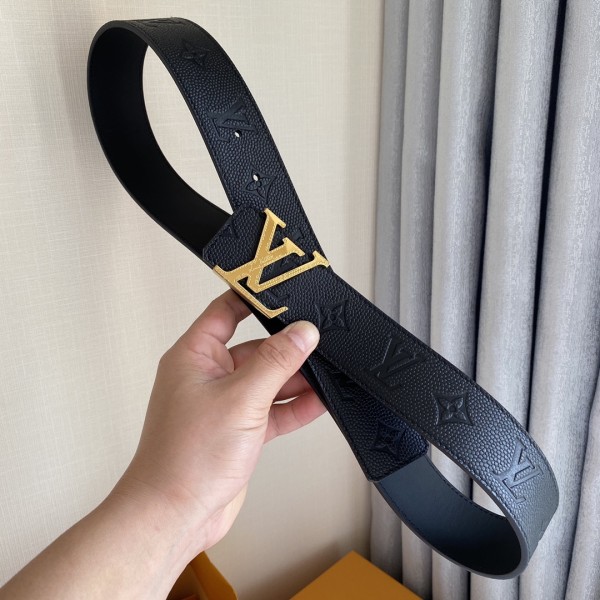 Louis Vuitton Belt 12 (width 4cm)