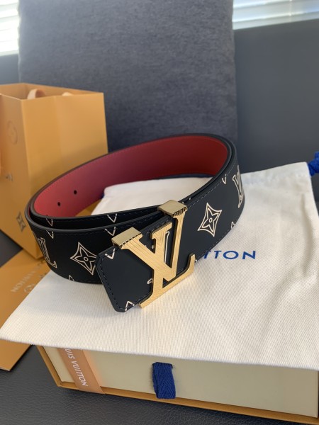 Louis Vuitton Belt 10 (width 4cm)