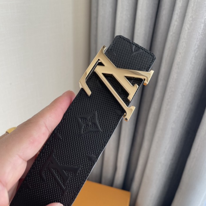 Louis Vuitton Belt 9 (width 4cm)
