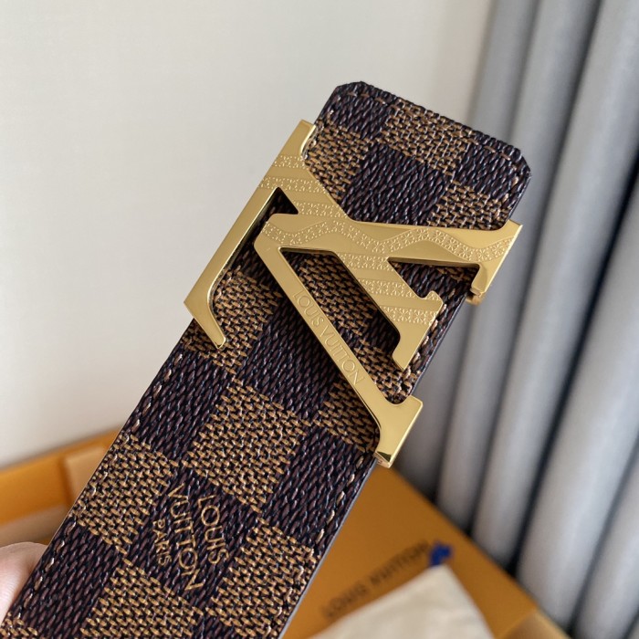 Louis Vuitton Belt 13 (width 4cm)