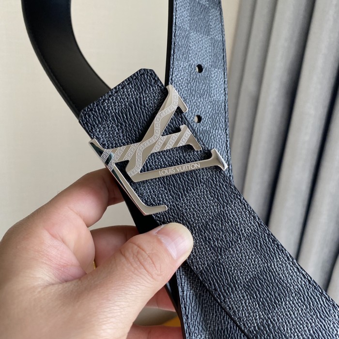 Louis Vuitton Belt 13 (width 4cm)