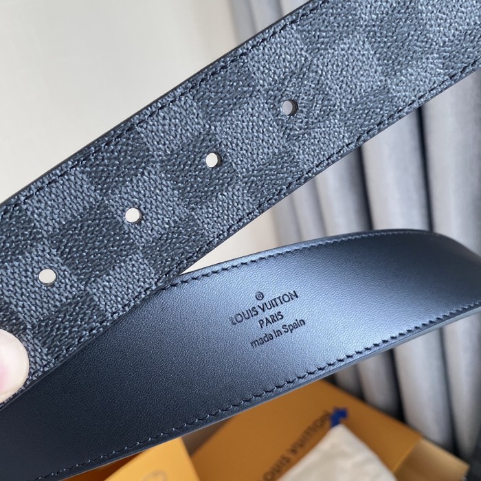 Louis Vuitton Belt 13 (width 4cm)