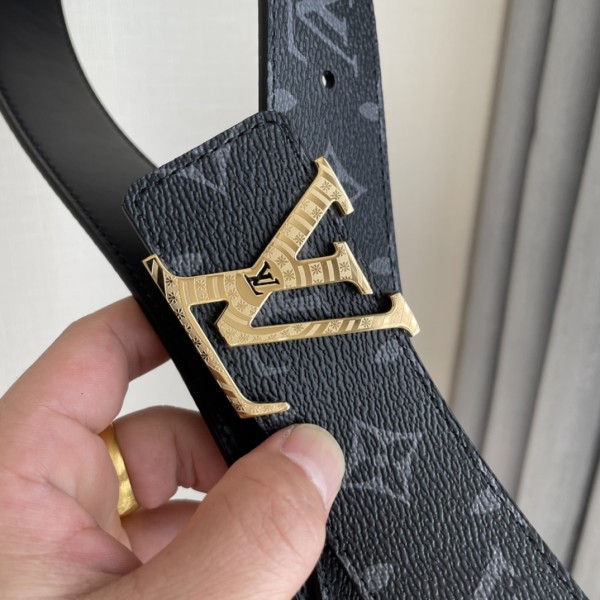 Louis Vuitton Belt 8 (width 4cm)