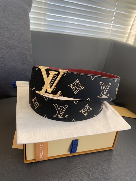 Louis Vuitton Belt 10 (width 4cm)