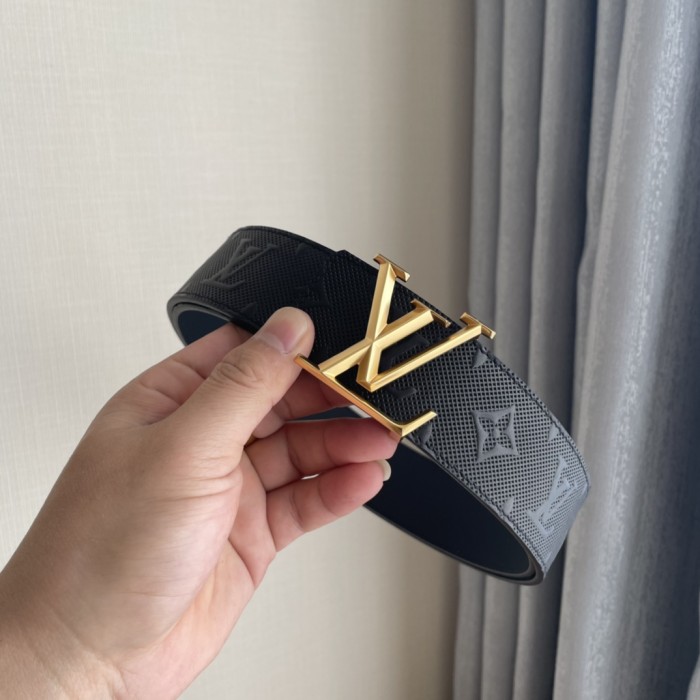 Louis Vuitton Belt 7 (width 4cm)