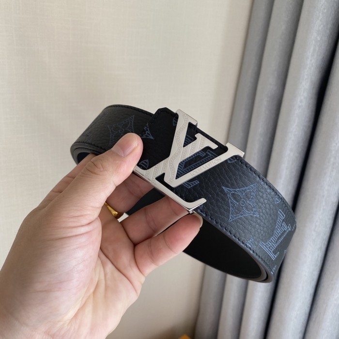 Louis Vuitton Belt 12 (width 4cm)