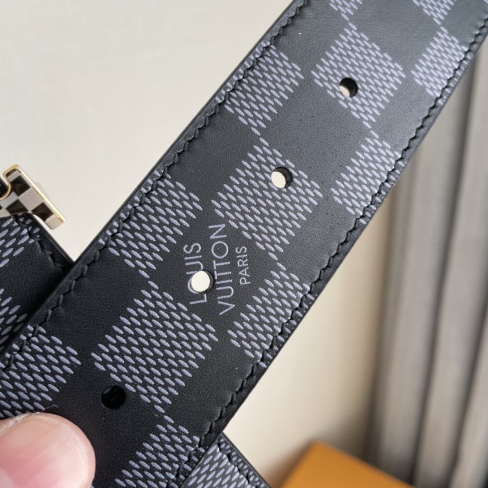 Louis Vuitton Belt 9 (width 4cm)