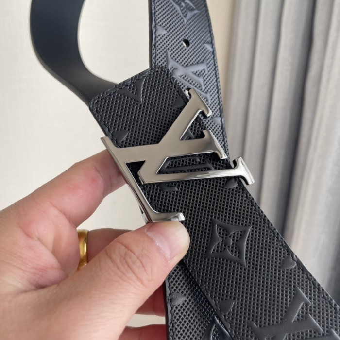 Louis Vuitton Belt 9 (width 4cm)