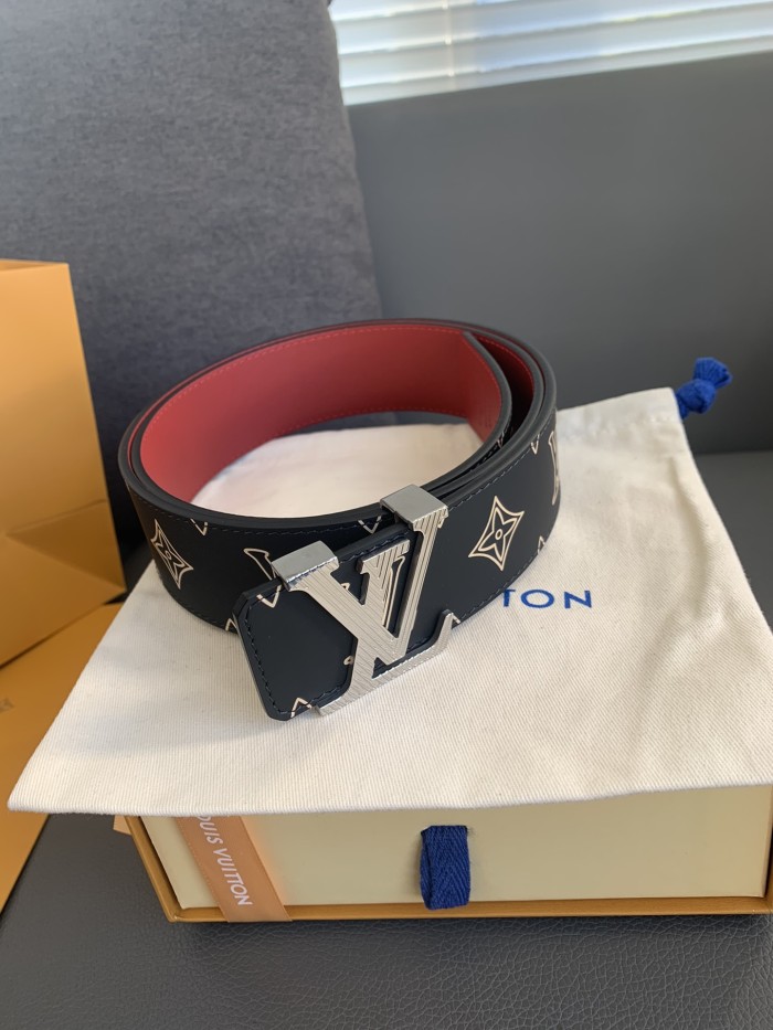 Louis Vuitton Belt 10 (width 4cm)