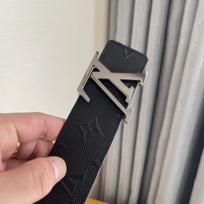 Louis Vuitton Belt 9 (width 4cm)