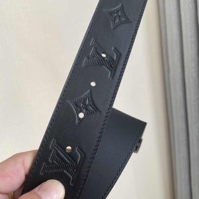 Louis Vuitton Belt 9 (width 4cm)