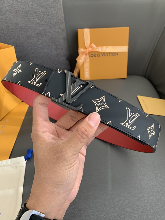 Louis Vuitton Belt 10 (width 4cm)