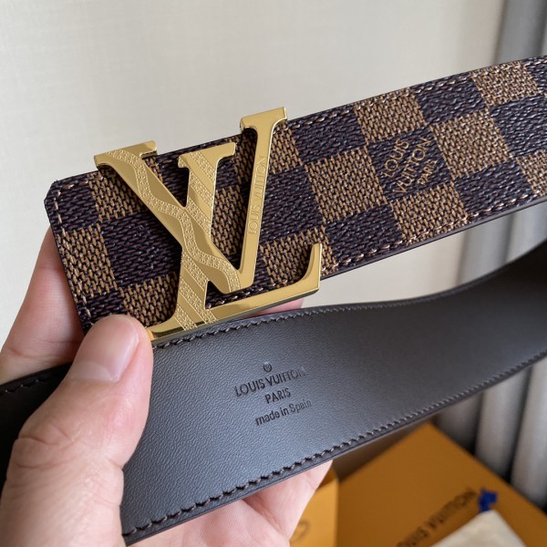 Louis Vuitton Belt 13 (width 4cm)