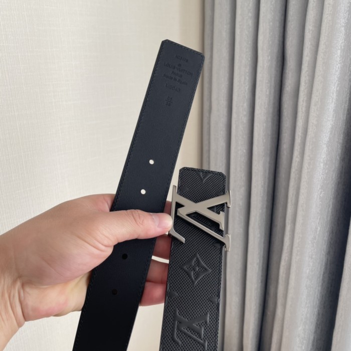 Louis Vuitton Belt 9 (width 4cm)