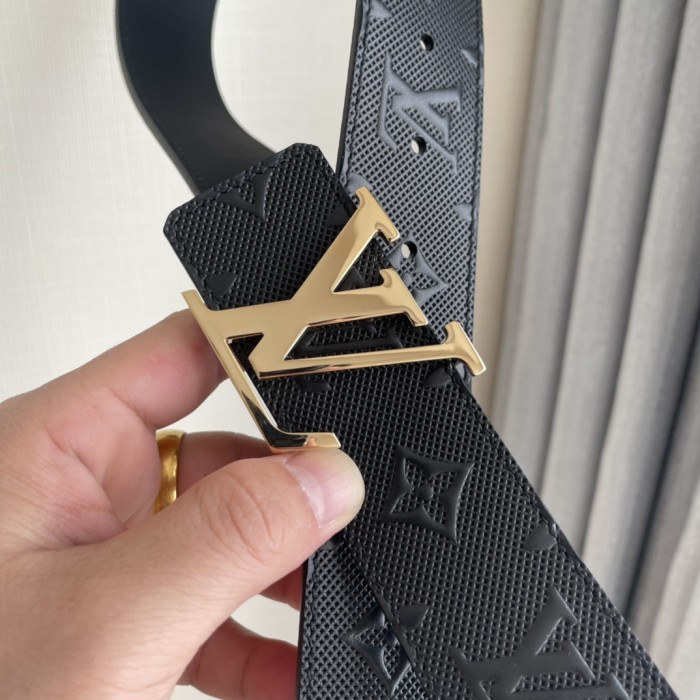 Louis Vuitton Belt 9 (width 4cm)