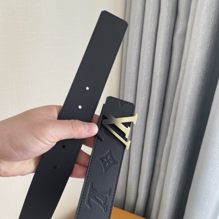 Louis Vuitton Belt 9 (width 4cm)