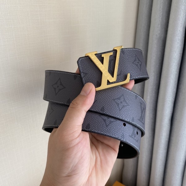 Louis Vuitton Belt 12 (width 4cm)