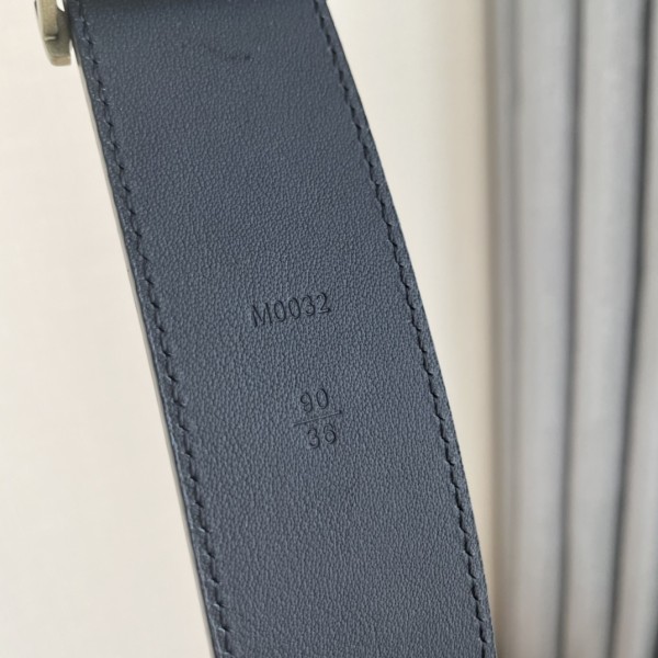 Louis Vuitton Belt 9 (width 4cm)
