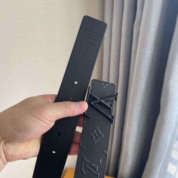 Louis Vuitton Belt 7 (width 4cm)