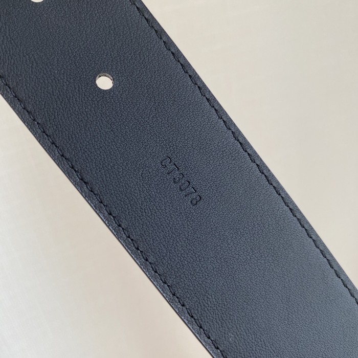 Louis Vuitton Belt 12 (width 4cm)